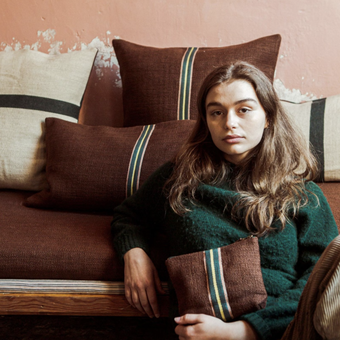 Luxury linen pouch made in Belgium from organic flax, minimal and timeless design